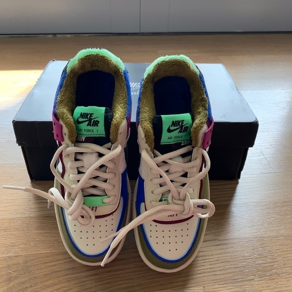 NIKE Air Force 1 Shadow SE Sneaker - Picture 4 of 11